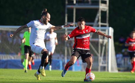 Crónica Velarde 0 - Sevilla FC 2 Crónica Velarde 0 - Sevilla FC 2