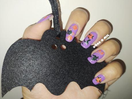 Diseño de uñas para Halloween con pegatinas