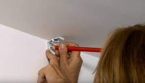 - Instalación de Rieles.