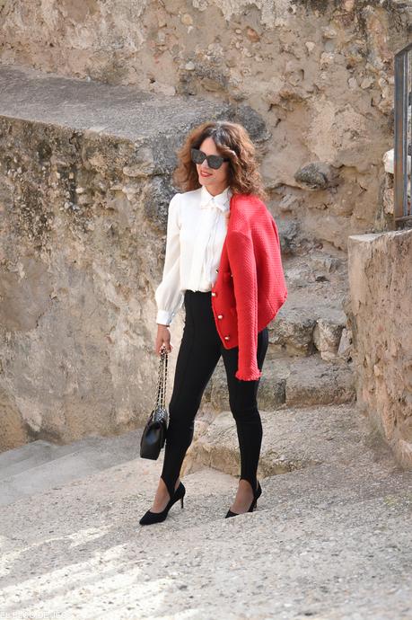 THE RED JACKET THE RED JACKET