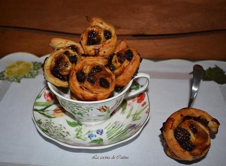 Caracolas de hojaldre con pasas Caracolas de hojaldre con pasas