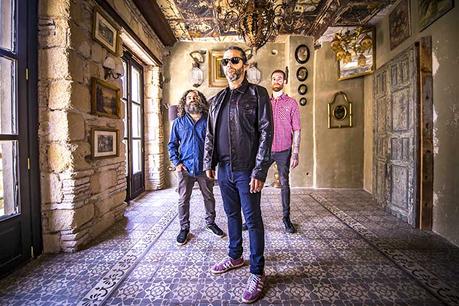 Flecha Valona reflexiona sobre la indigencia en ‘Qué te puedo dar’