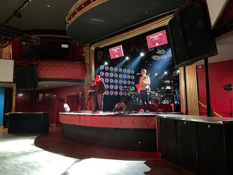 BLOGSSIPGIRL PRESENTA: RAFA SÁNCHEZ (LA UNIÓN), LA ELEGANCIA DE UNA VOZ CÁLIDA Y PROFUNDA.