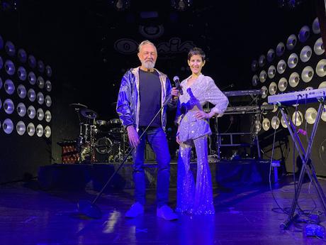 BLOGSSIPGIRL PRESENTA: RAFA SÁNCHEZ (LA UNIÓN), LA ELEGANCIA DE UNA VOZ CÁLIDA Y PROFUNDA.