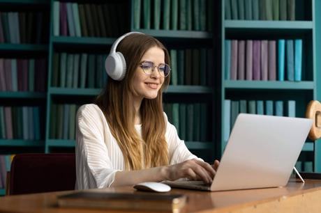 Ayuda Universitaria y su software antiplagio