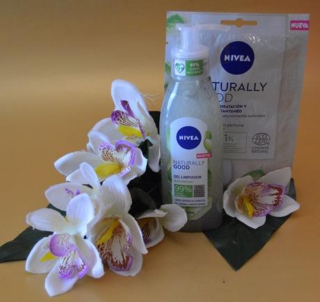El gel limpiador y la mascarilla hidratante de la línea “Naturally Good” de NIVEA