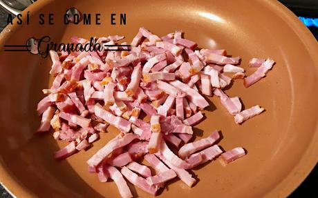 Gofres de boniato con bacon ahumado y cheddar Gofres de boniato con bacon ahumado y cheddar