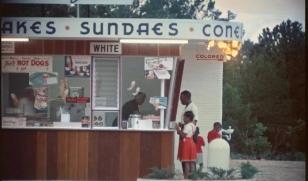 Rosa-Parks-Una-mujer-valiente-El-viento-no-nos-llevó Rosa-Parks-Una-mujer-valiente-El-viento-no-nos-llevó
