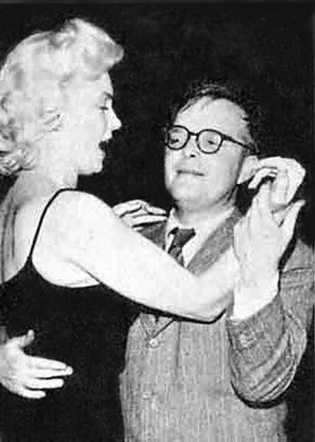 MARILYN VISTA POR TRUMAN CAPOTE