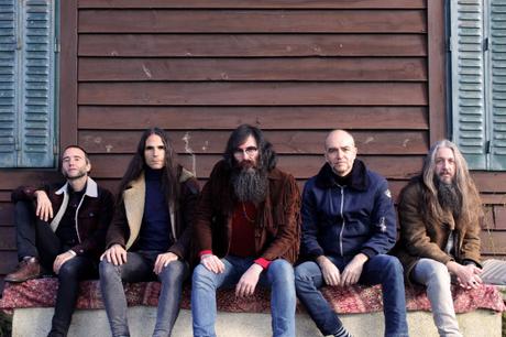 Escucha la voz de Corizonas y asiste a sus conciertos