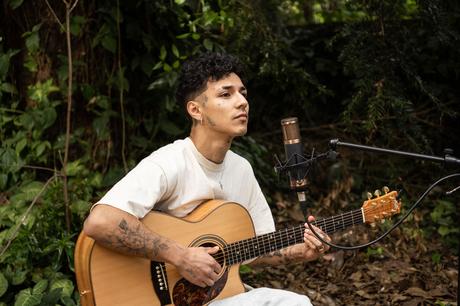 Diog Caltald, músico chileno radicado en Uruguay, estrena «Estando con vos», adelanto de su nuevo EP 0a3e1f42-ae8b-293c-a3fd-475ab442d3ed