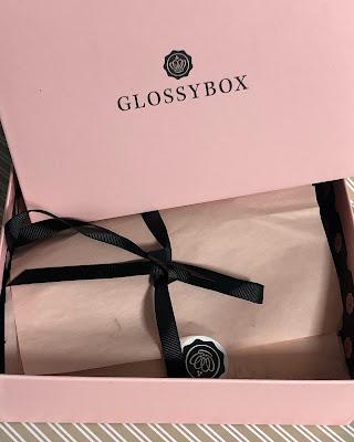 💖Glossybox Noviembre 💖  Rock n'Glam (Rock y Glamour)