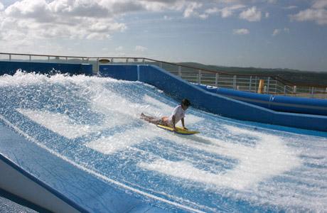 Royal Caribbean FlowRider en el Allure of the Seas