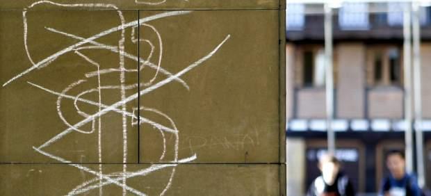 Anagrama de ETA tachado