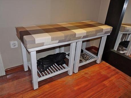 Concurso DIY x4duros'11: Las mesitas de noche convertidas en banco para el recibidor de Isabella