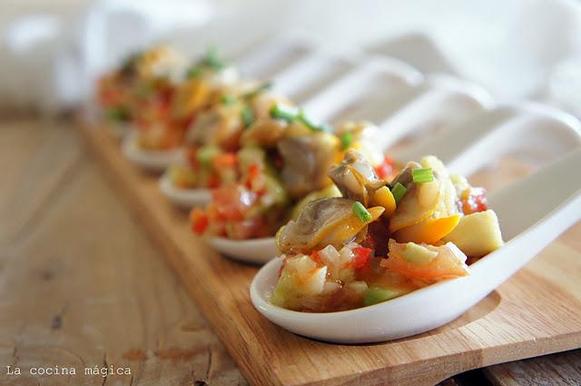 Tartar de aguacate y berberechos