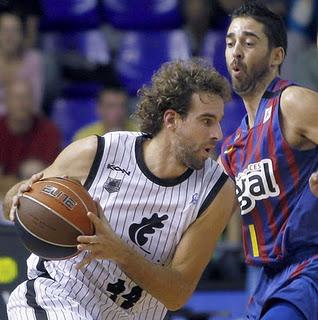 Navarro se luce en el retorno con el Bilbao Basket de Grimau a un Palau que cumple 40 años