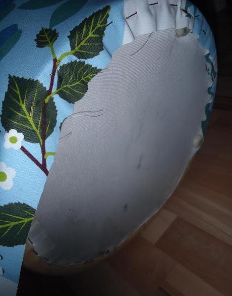 Concurso DIY x4duros'11: La butaca descalzadora retapizada de Sonia