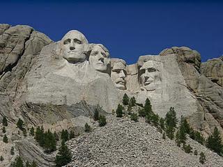 La montaña Rushmore y el Crazy Horse Memorial