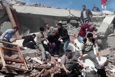 Terremoto en Turquía deja   239 muertos