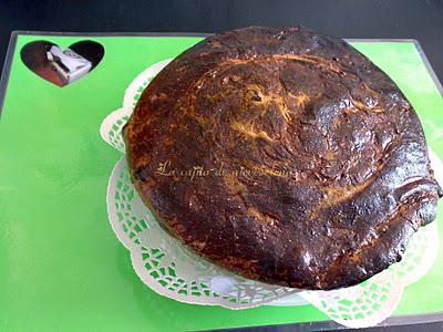 Brioche de plátano y nueces con fideos de chocolate