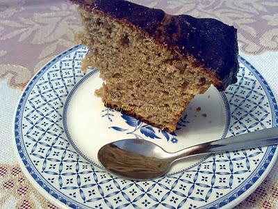 Brioche de plátano y nueces con fideos de chocolate