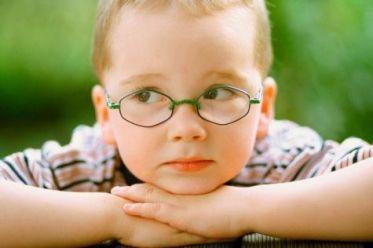 Pasar tiempo al aire libre disminuye las posibilidades de desarrollar miopía en los niños