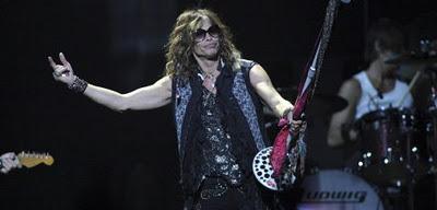 LOS DESMAYOS ARTISTICOS SIGUEN...