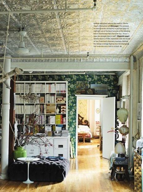 El universo creativo de Sibella Court