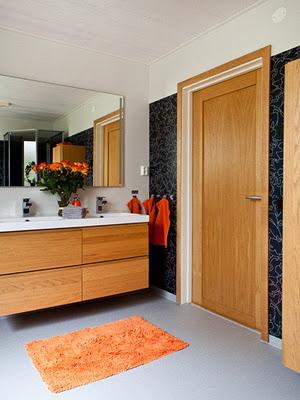 Un baño en negro, gris y naranja - Paperblog