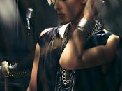 Está moda Rock glam.