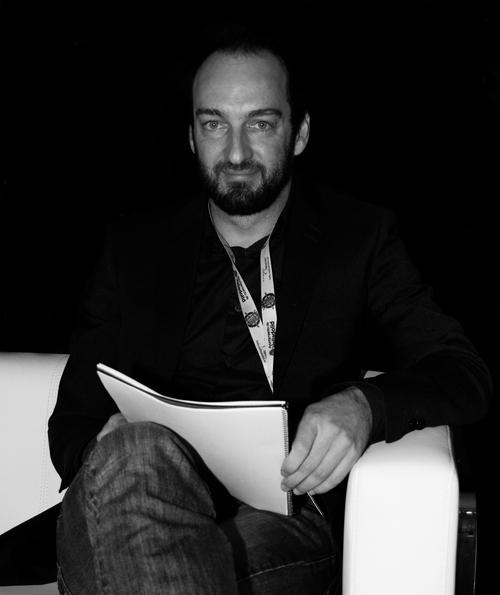 Starbuck, humor inteligente en la Sección Oficial