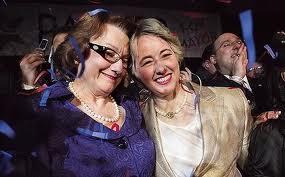 Alcaldesa de Houston, abiertamiente lesbiana atacada por un cura