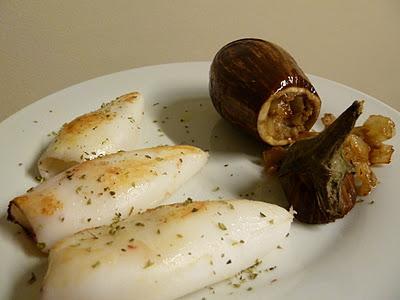 ¿Qué pasa cuando un calamar y una berenjena se conocen? ¿Qué pasa cuando un calamar y una berenjena se conocen?