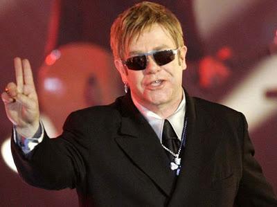 Elton John cobró US$ 2 millones por cantar en  Perú