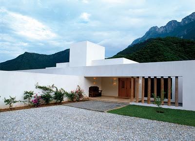 CASA MINIMALISTA ELIZONDO