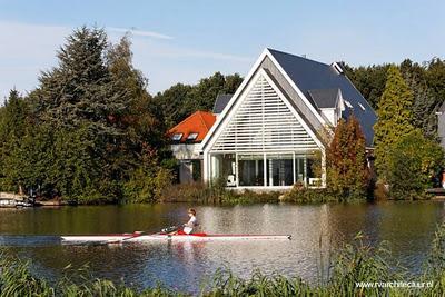 De iglesia a casa moderna estilo Contemporáneo