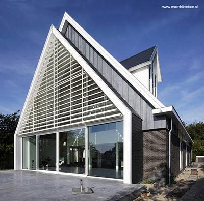 De iglesia a casa moderna estilo Contemporáneo