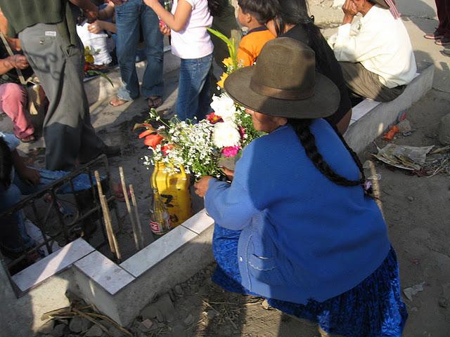 DIA DE LOS MUERTOS EN PERU II : EL CEMENTERIO (1ERA PARTE)