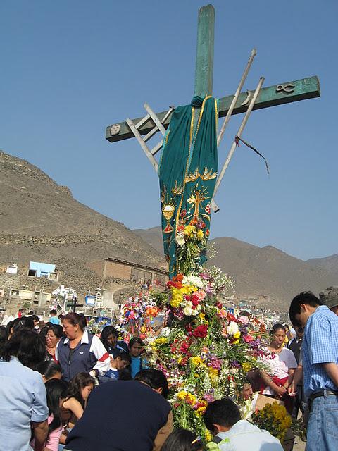 DIA DE LOS MUERTOS EN PERU II : EL CEMENTERIO (1ERA PARTE)