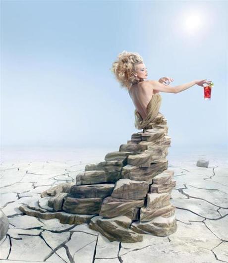 Milla Jovovich en el Calendario Campari 2012 - It's the end of the world, baby