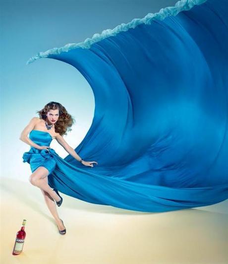 Milla Jovovich en el Calendario Campari 2012 - It's the end of the world, baby