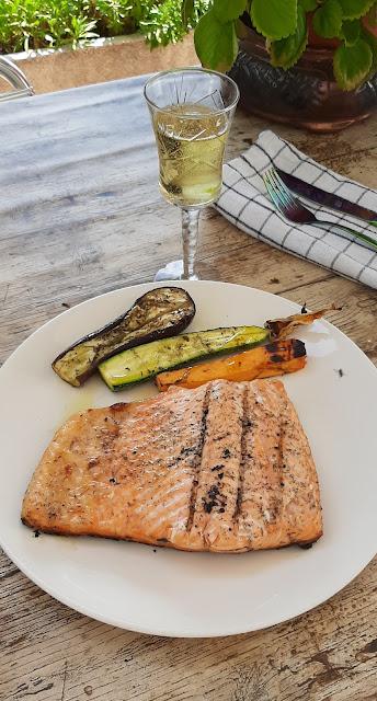 Salmón de Noruega a la Barbacoa con verduras