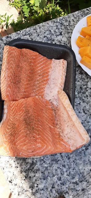 Salmón de Noruega a la Barbacoa con verduras