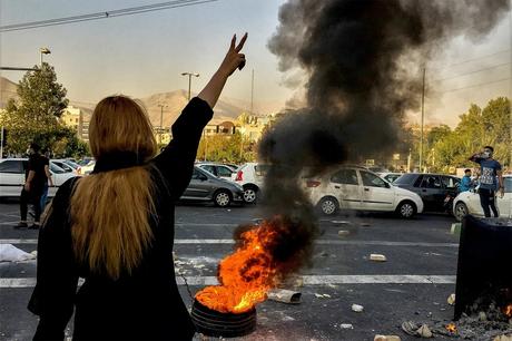 Las mujeres han sido el objetivo principal del régimen iraní; ahora lideran la revolución para derrocarlo
