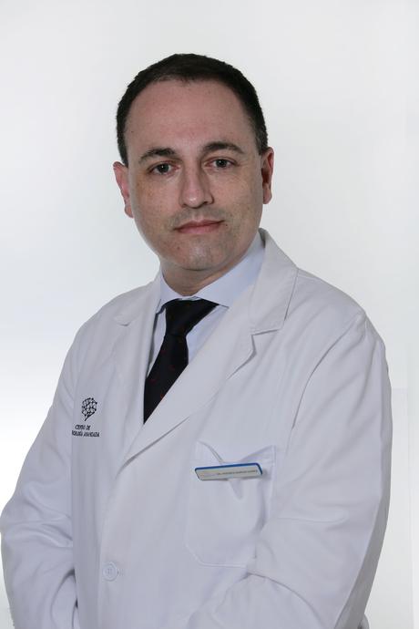El andaluz Andrés Muñoz, nominado por los ‘Doctoralia Awards 2022’ entre los mejores neurocirujanos de España