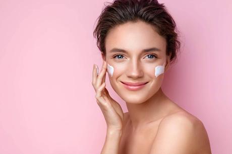 Cómo elegir y usar una crema despigmentante facial