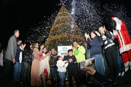 Inauguran el Festival Navideño 2022 en las instalaciones de la FENAPO