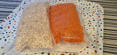 Copos de avena y lentejas rojas envasadas al vacío Copos de avena y lentejas rojas envasadas al vacío