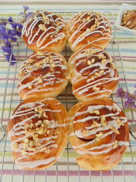 Rollitos de canela con nueces